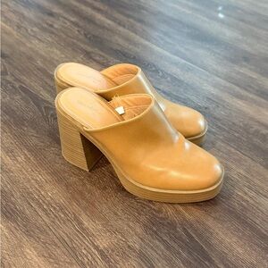 Women's Tan Leather Platform Mule Heels